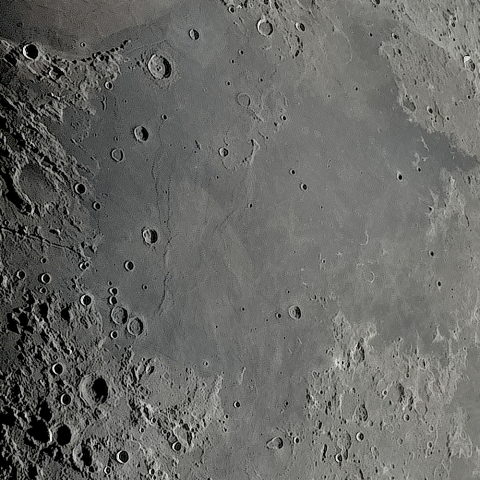 月面「静かの海～アリアデウス谷」附近