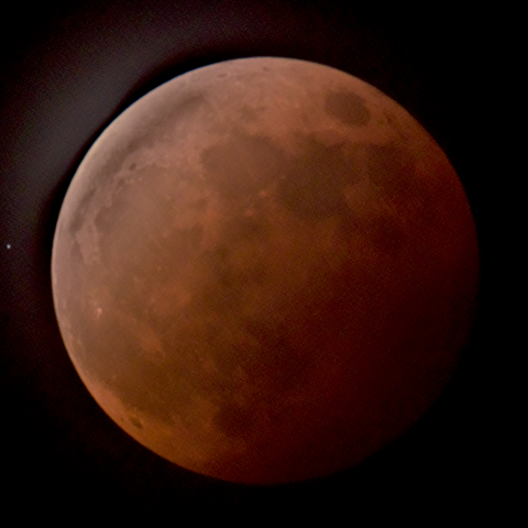 十五日月(満月、皆既月食、月齢14.69)