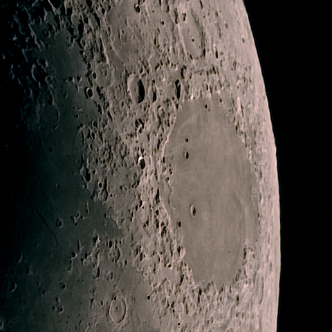 月面「危難の海」附近