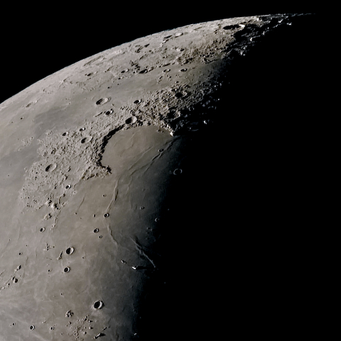 月面「虹の入江」附近