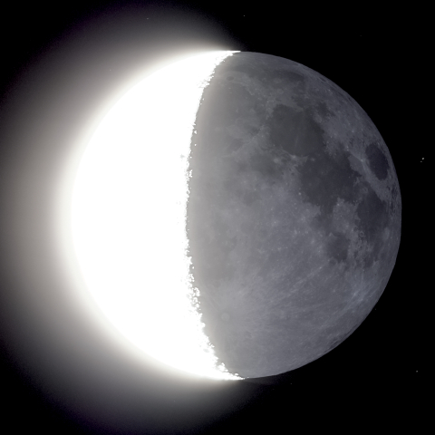 二十五日月(地球照、月齢23.7)