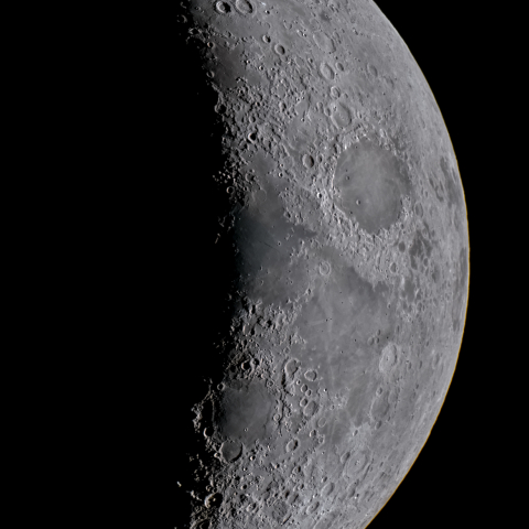 六日月(月齢5.0)