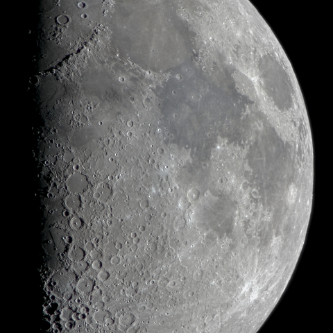 九日月(上弦、月齢8.6)