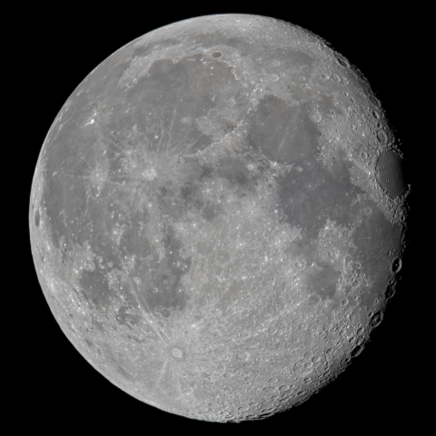 十七日月(月齢16.6)