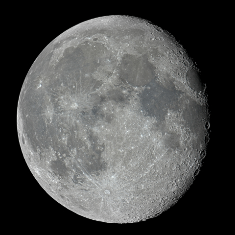 十七日月(月齢16.6)