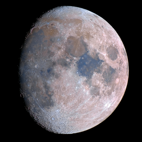 十一日月(月齢10.6)・彩度強調