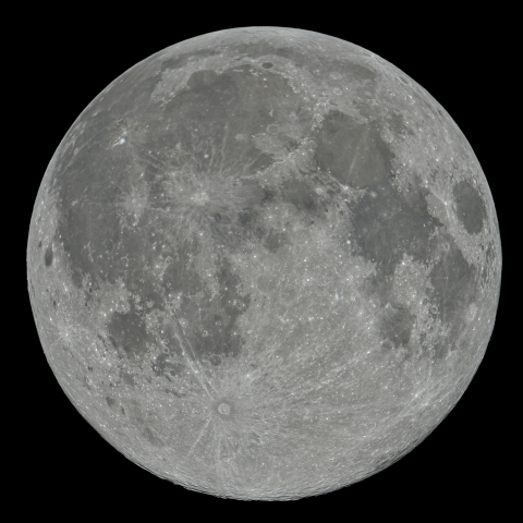 十六日月(満月、月齢15.2)