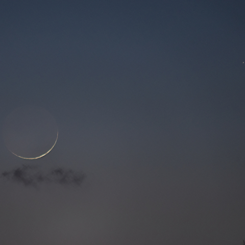 二日月(月齢1.2)と水星の接近(2023.04.21)