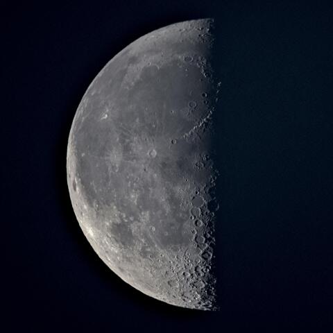 二十三日月(下弦、月齢22.1)