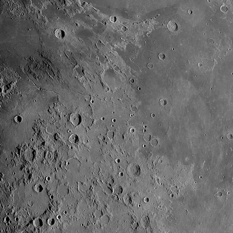 月面「ヒギヌス谷」附近