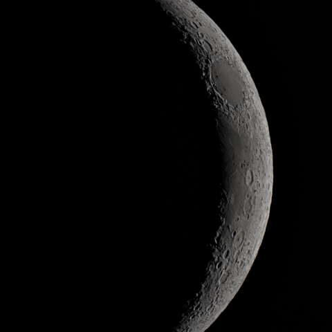 四日月(月齢3.7)