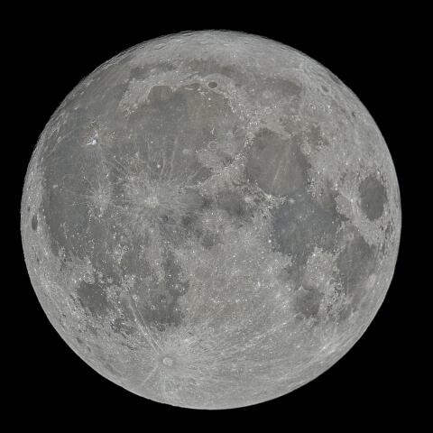 十五日月(満月、月齢14.8)