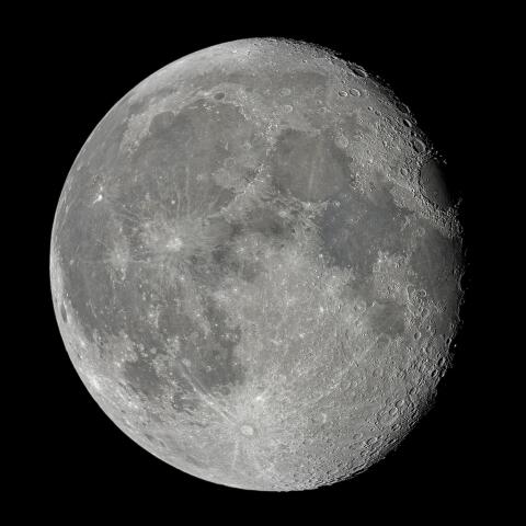 十八日月(月齢17.2)