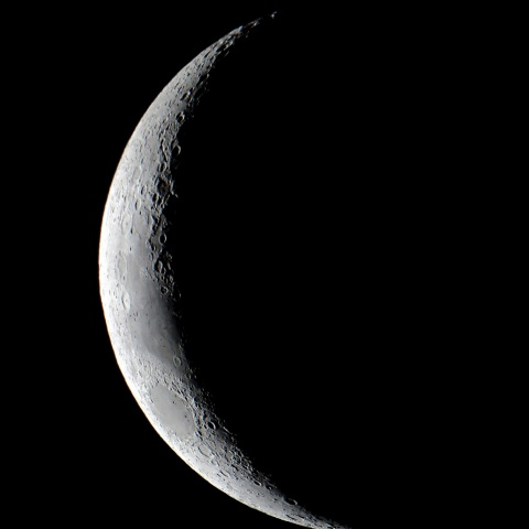 フィールドスコープで撮影した月