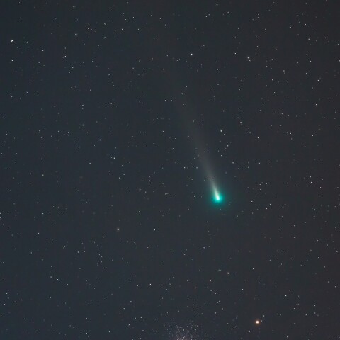 M3に接近したレナード彗星