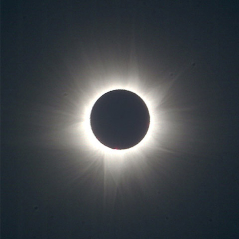 皆既中のコロナ