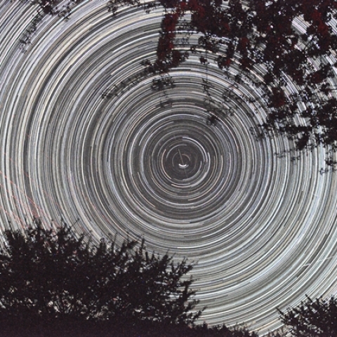 北天の星の軌跡(日周運動)