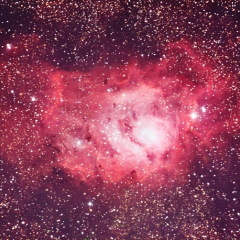 M8 いて座の散光星雲(干潟星雲)