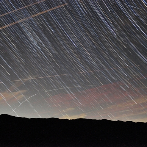 西天の星の軌跡