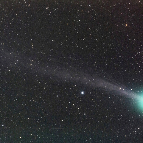 地球最接近を迎えたラブジョイ彗星