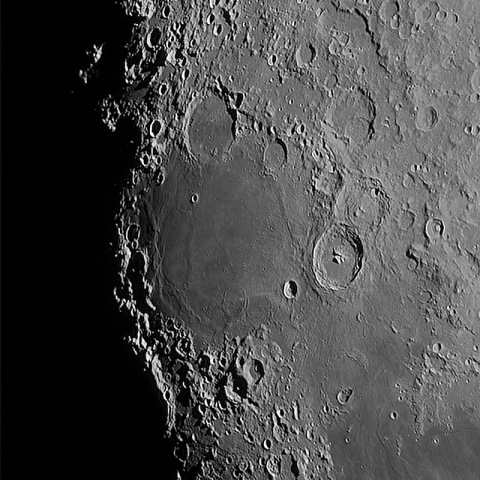 アルタイ断崖、神酒の海付近