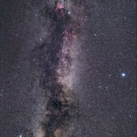 夏の大三角を流れる天の川