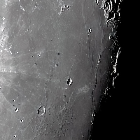 マリウス、ライナー付近の嵐の大洋