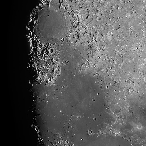 アルタイ断崖から静かの海へ