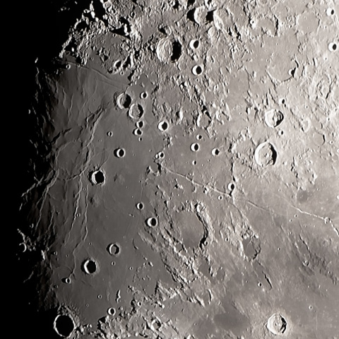 ラモント、アリアデウス谷付近