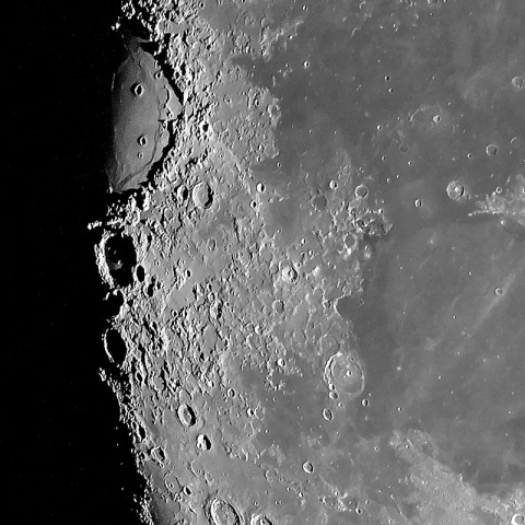 危機の海とその北方地域