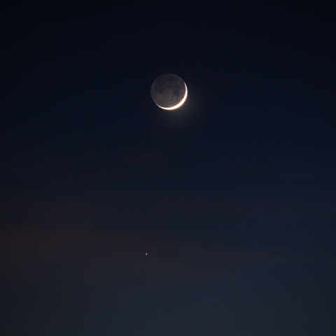 細い月と水星