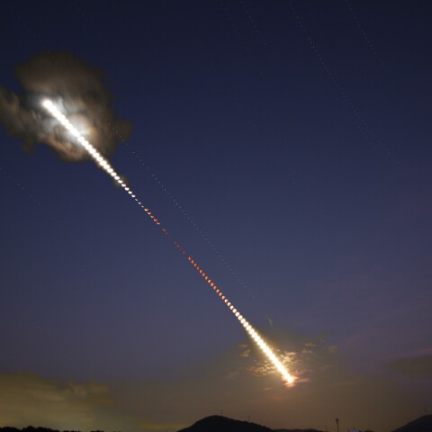 皆既月食（こちらが正面です）