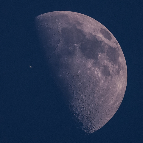 ISS晴れの海通過