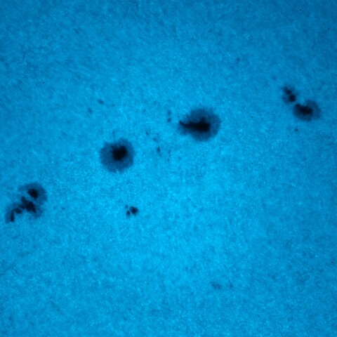 黒点半暗部周辺の現象(3490、3491、3492　など)11/26