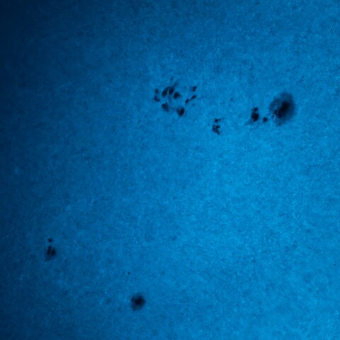 黒点半暗部周辺の現象(3513、3514)12/8