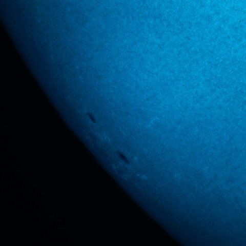 黒点半暗部周辺の現象(3515、3516)12/9