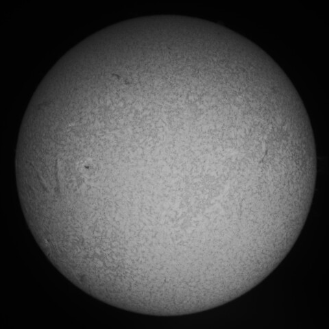 4/7の太陽(Hα少し長波長側)