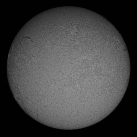 4/14の太陽(Hα少し長波長側)