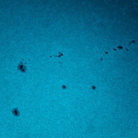 黒点半暗部周辺の現象(3644、3646、3652など)4/25