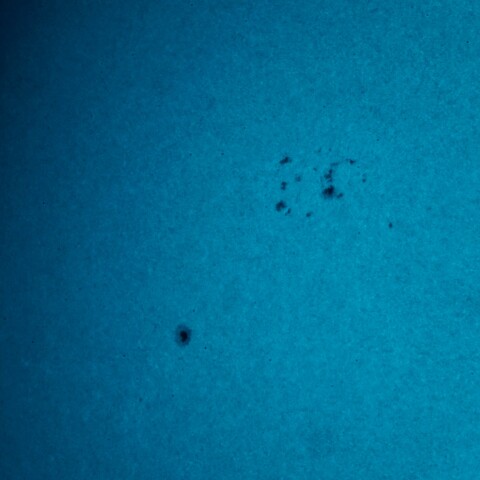 黒点半暗部周辺の現象(3661、3663)5/2