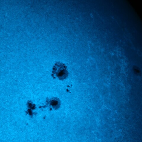 黒点半暗部周辺の現象(3674、3679)5/22