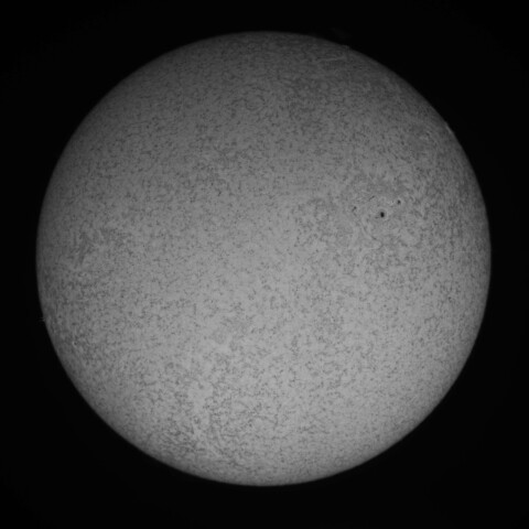 5/25の太陽(Hα少し長波長側)①