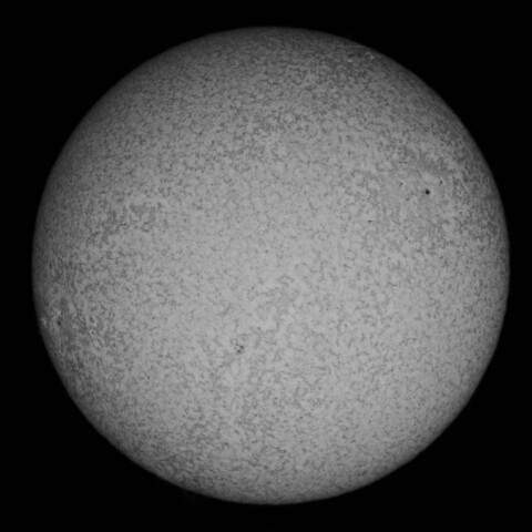 5/26の太陽(Hα少し長波長側)