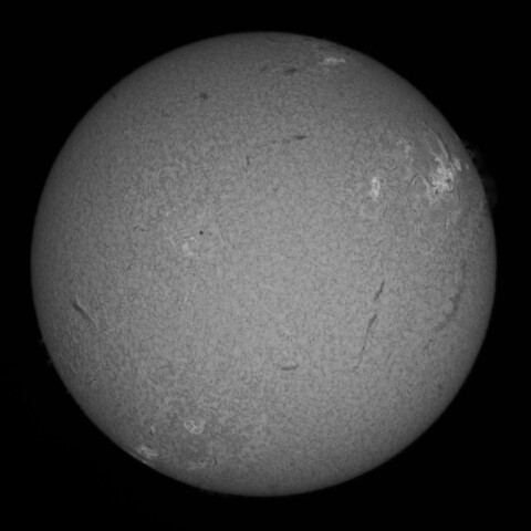 6/8の太陽(Hα中心付近)