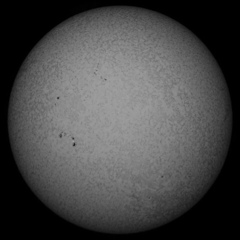 6/16の太陽(Hα少し長波長側)