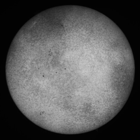 7/28朝の太陽(Hα少し長波長側)