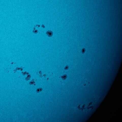 黒点半暗部周辺の現象(8/1朝の黒点群)