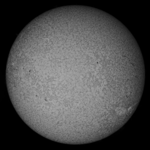 8/3朝の太陽(Hα少し長波長側)