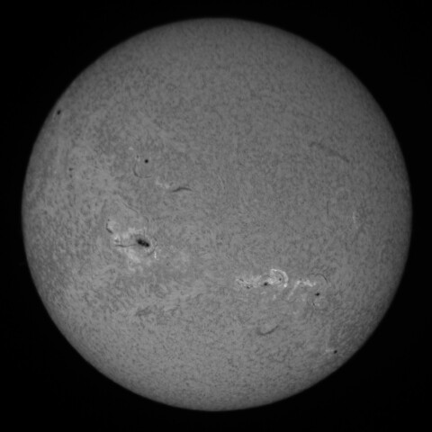 8/9朝の太陽(少し短波長側)