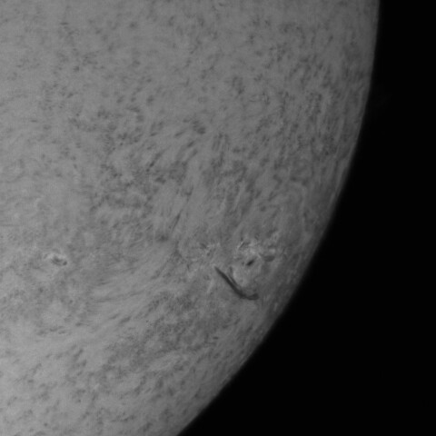 9/8朝の太陽(Hα少し短波長側・噴出の様子)